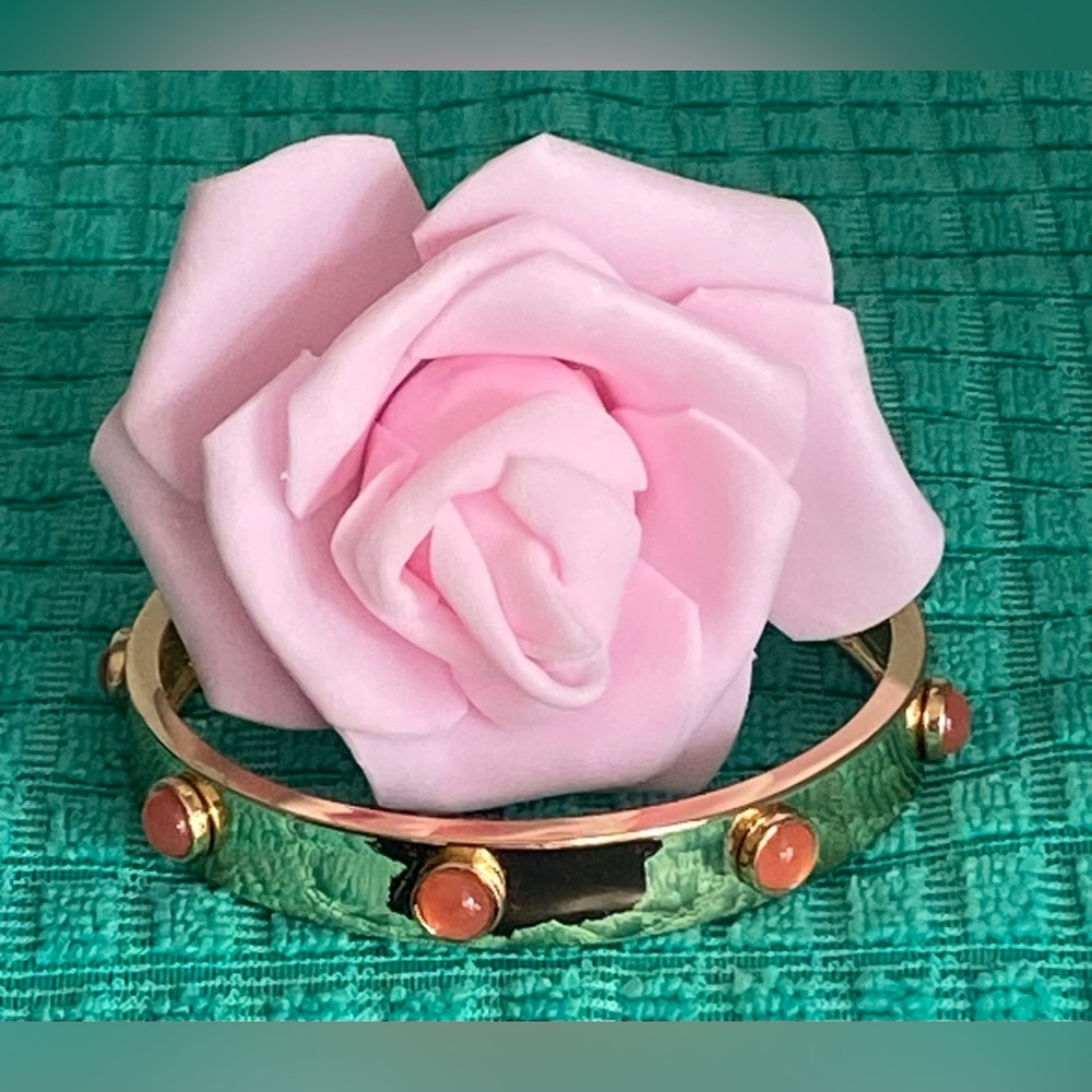 NEW GOLDTONE BANGLE BRACELET WITH COLORFUL ACCENTS - Picture 16 of 16